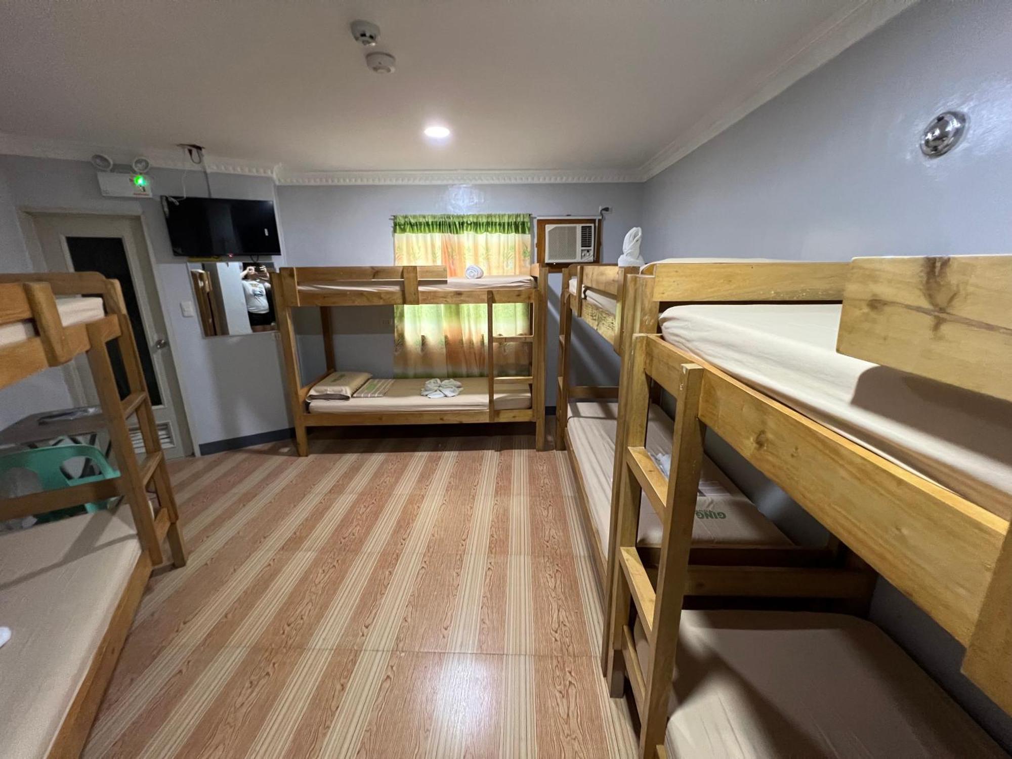 Ging-Ging Tourist Inn Badian Buitenkant foto