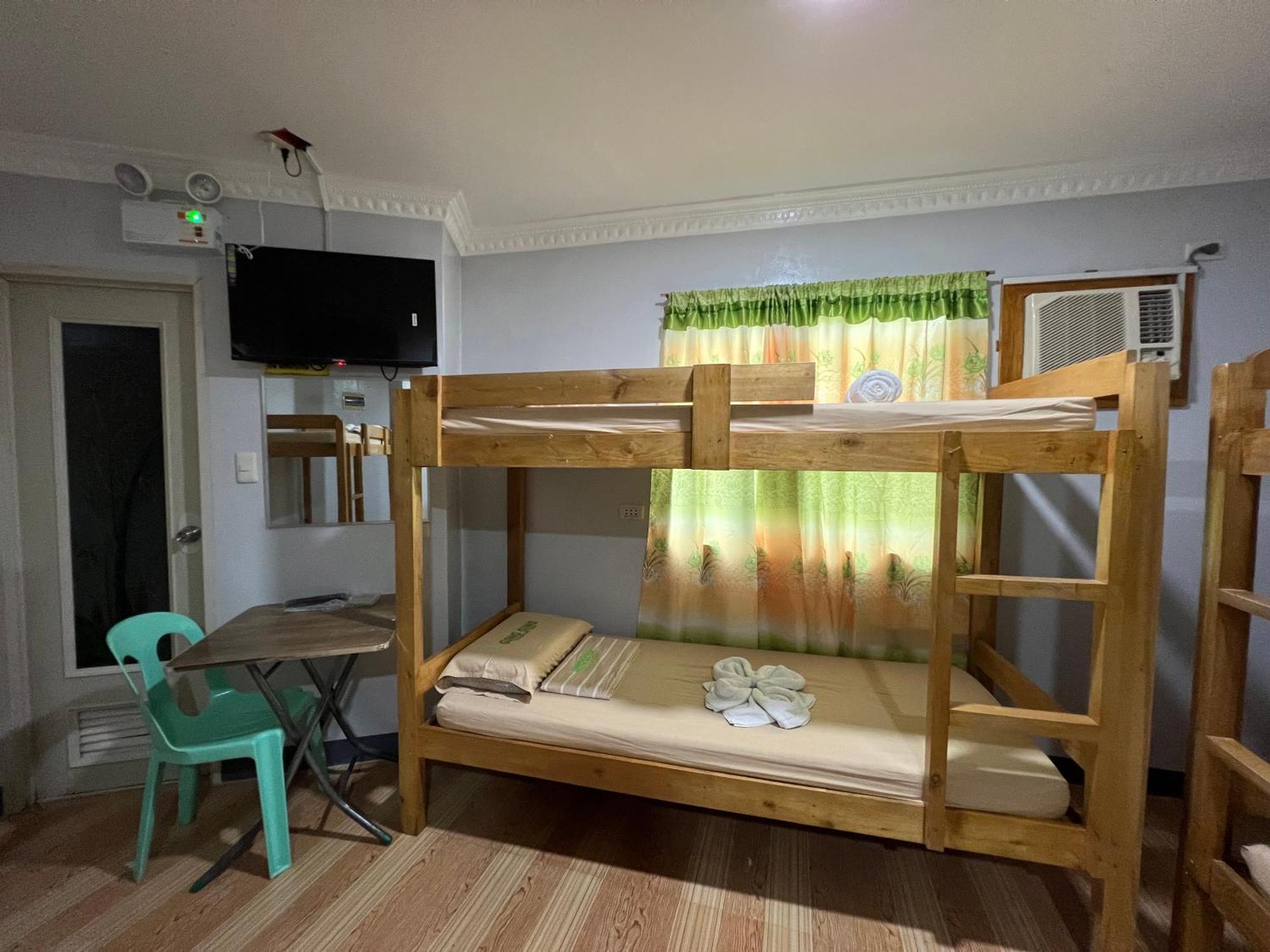 Ging-Ging Tourist Inn Badian Buitenkant foto