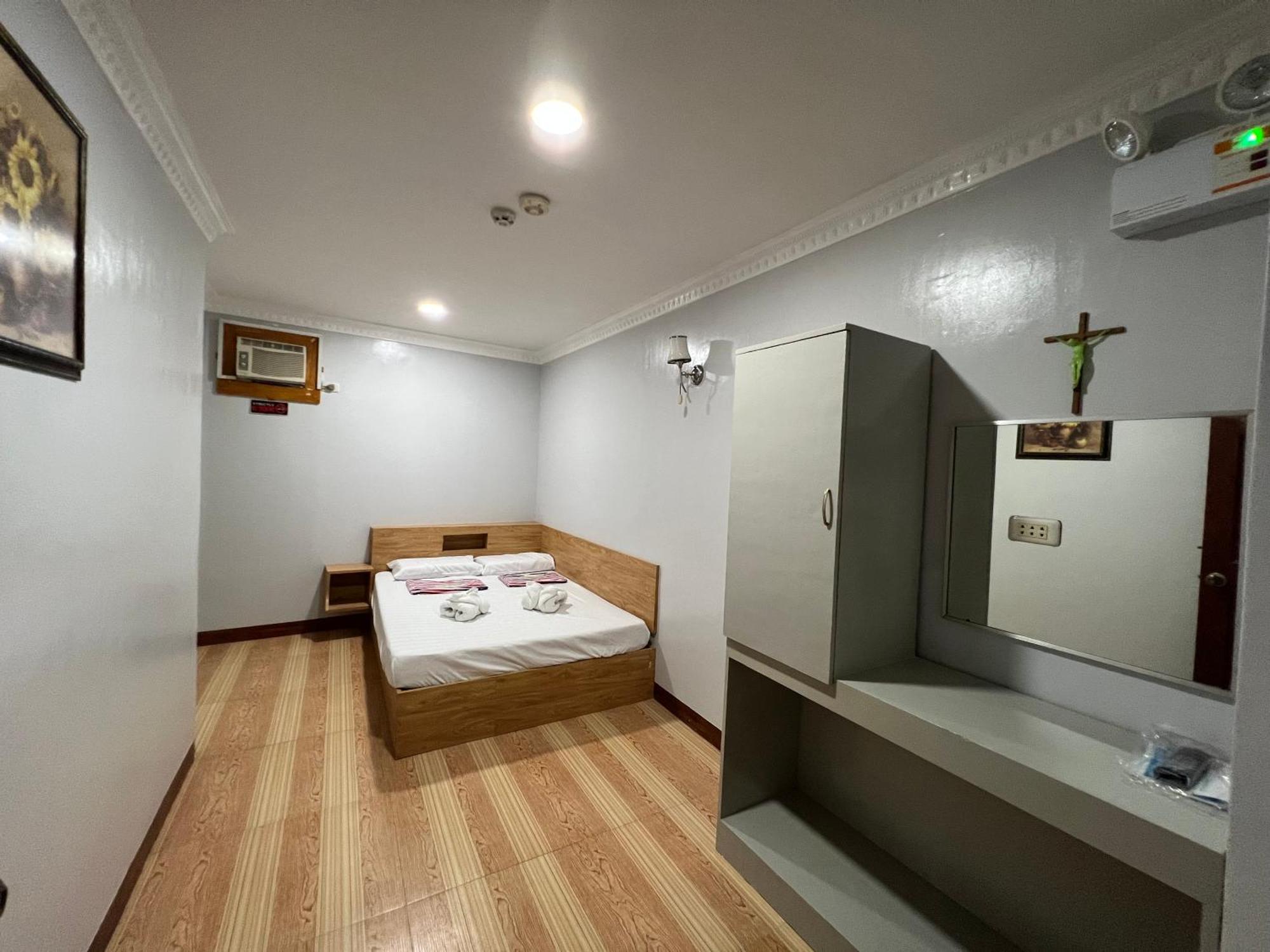 Ging-Ging Tourist Inn Badian Buitenkant foto